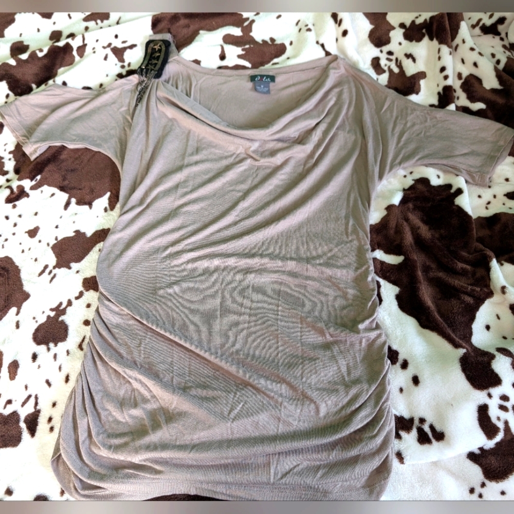 Women's Western Cut Out Tunic Top!